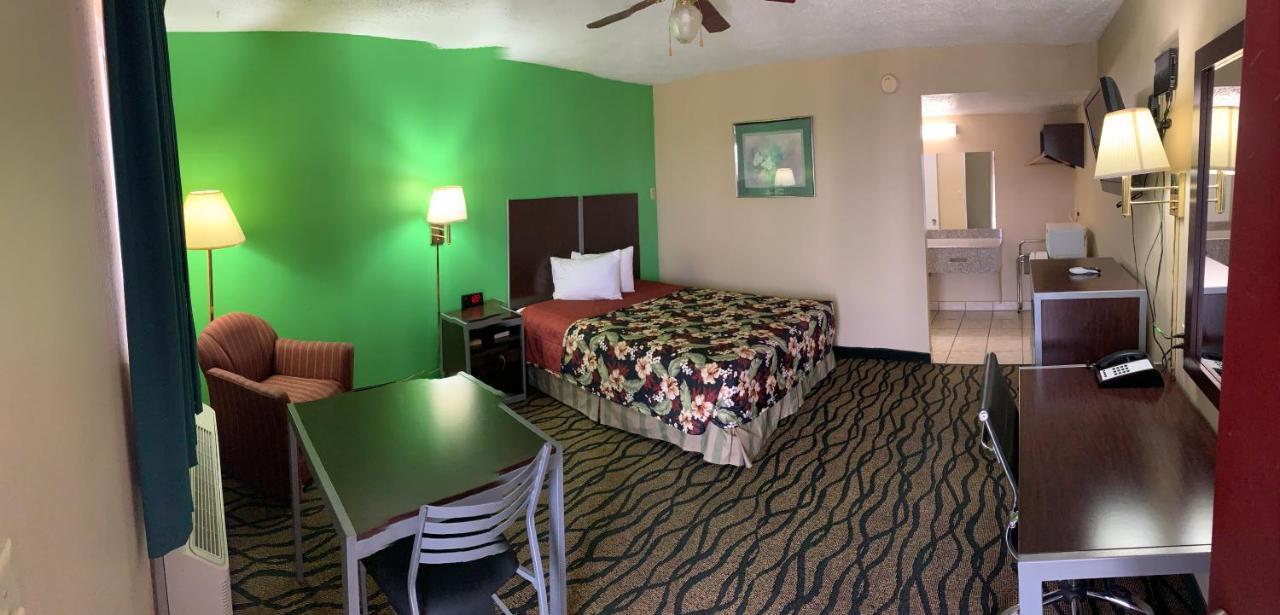 Thunderbird Inn Liberal Luaran gambar